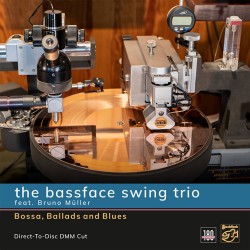 The Bassface Swing Trio...